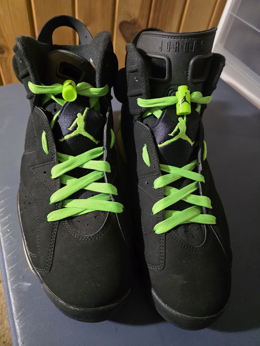 Jordan 6 Retro GS, Black with Neon Green Accents Size 10m, Like New!